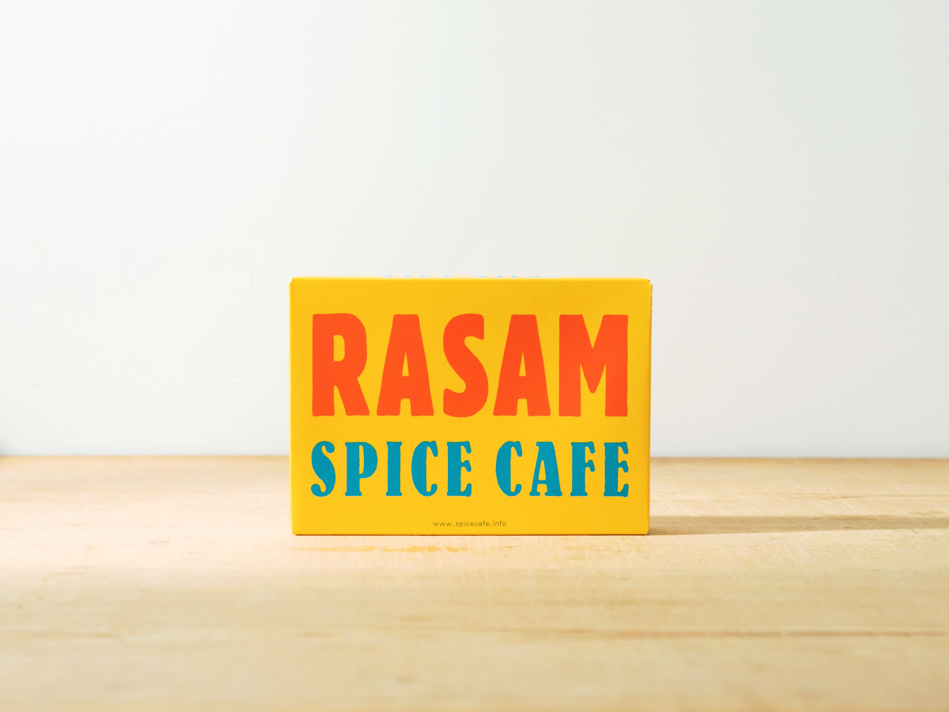 スパイスカフェ ラッサム（レトルトカレー）