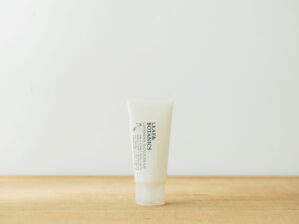松山油脂 LEAF&BOTANICS ハンドクリーム ラベンダー
