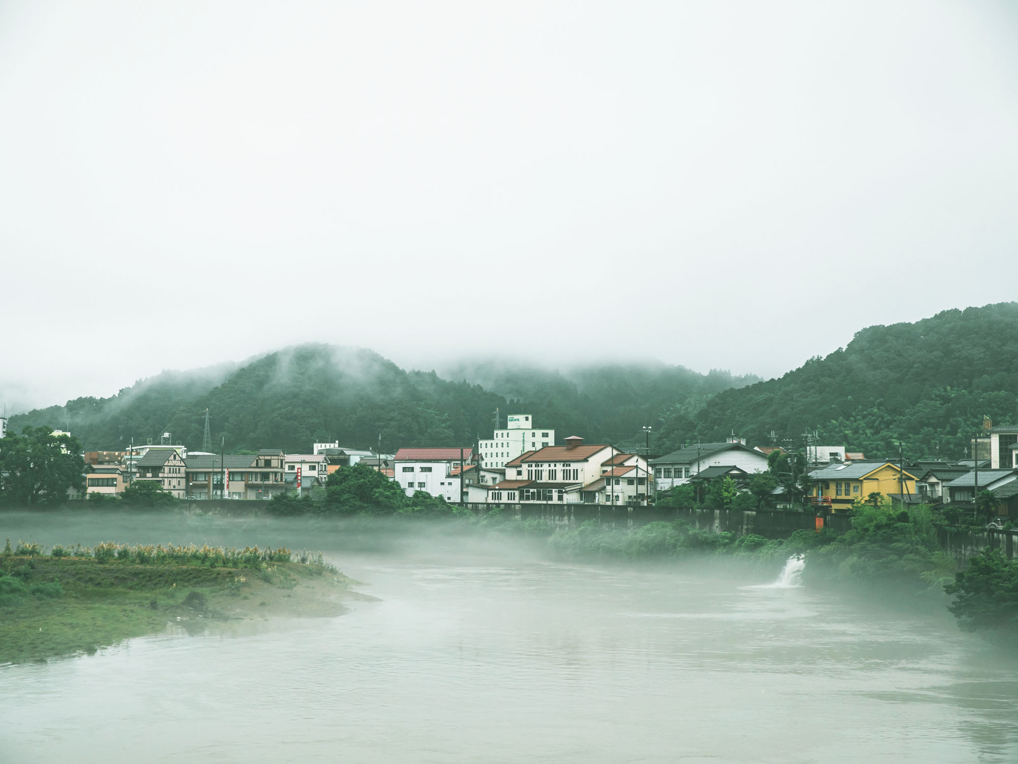 江原河畔劇場
