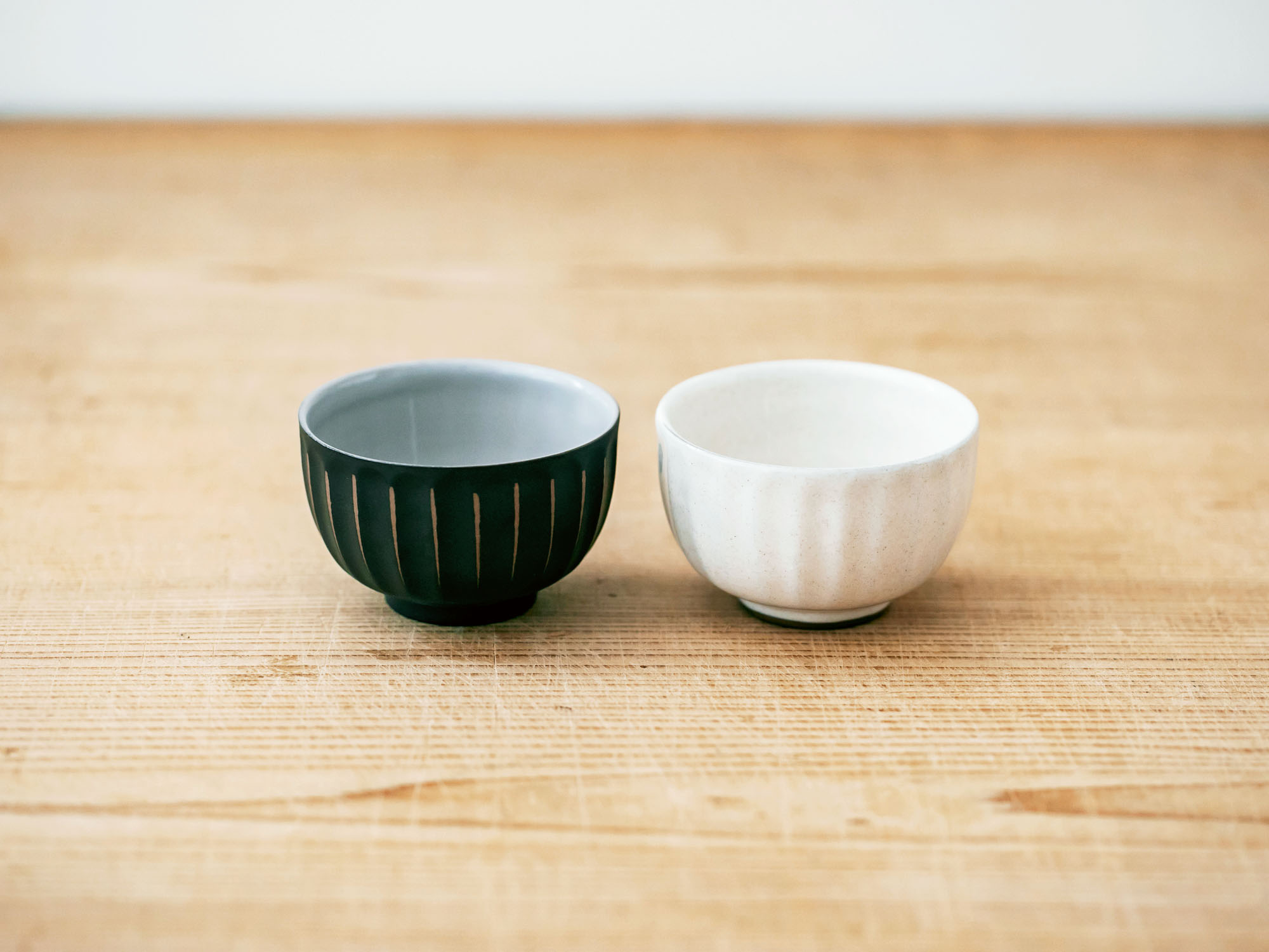 碗 高台(ソギ 粉ひき・黒泥)/南景製陶園